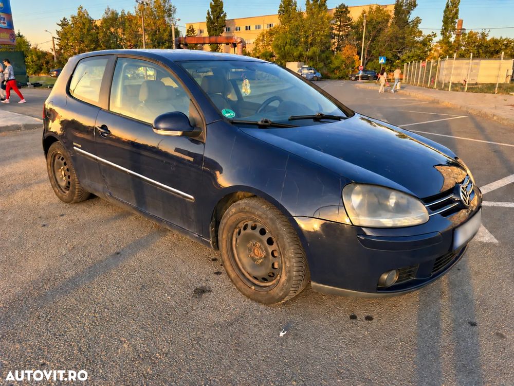 Volkswagen Golf - 1