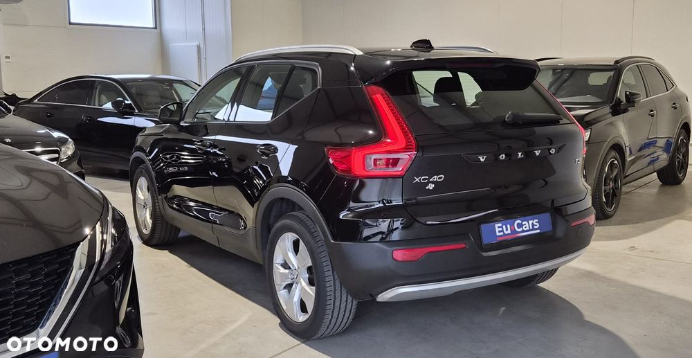 Volvo XC 40 T3 Geartronic Momentum Pro - 6