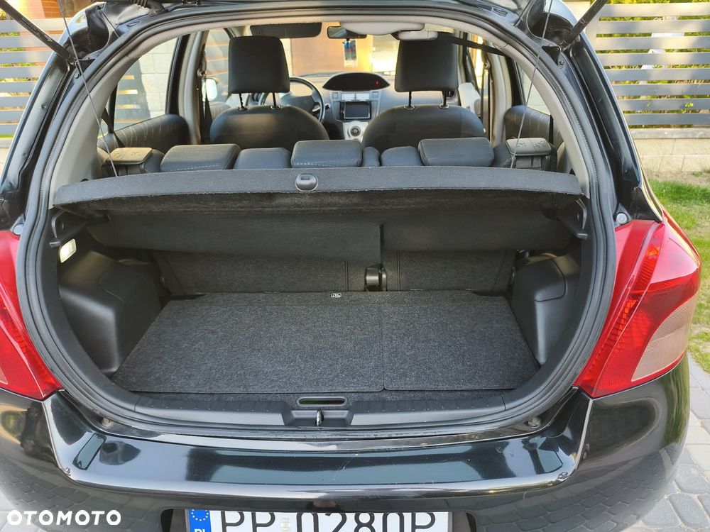 Toyota Yaris 1.4 D-4D Sol - 2
