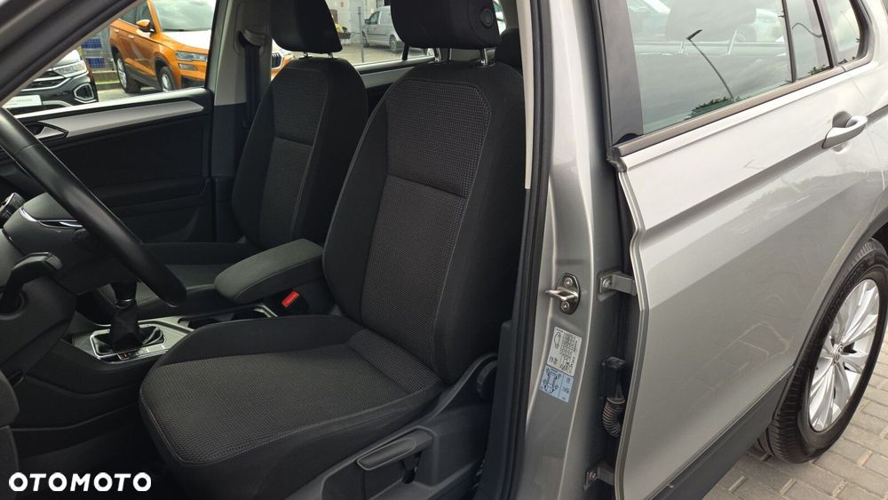 Volkswagen Tiguan - 11