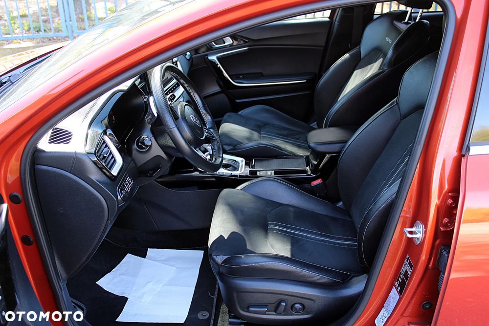 Kia ProCeed - 17