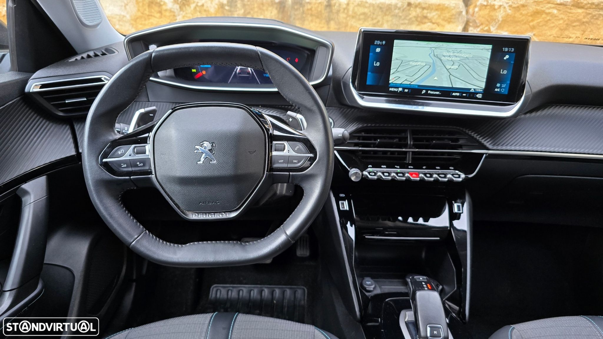 Peugeot 2008 - 13