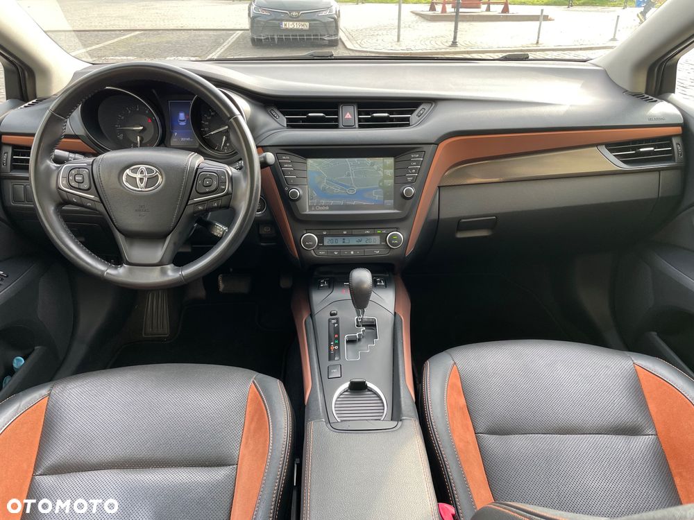 Toyota Avensis 2.0 Premium MS - 20