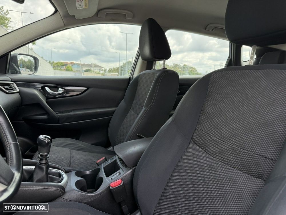 Nissan Qashqai 1.5 dCi N-Connecta - 15