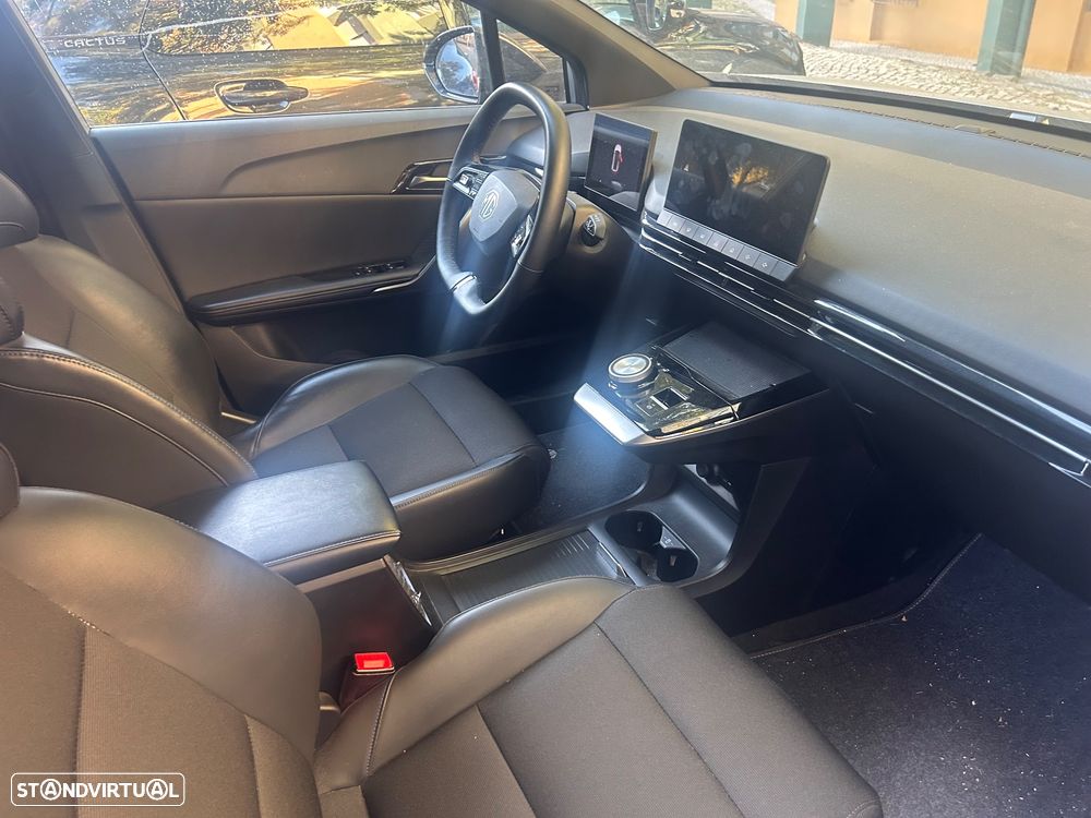 MG MG4 64 kWh Luxury - 11