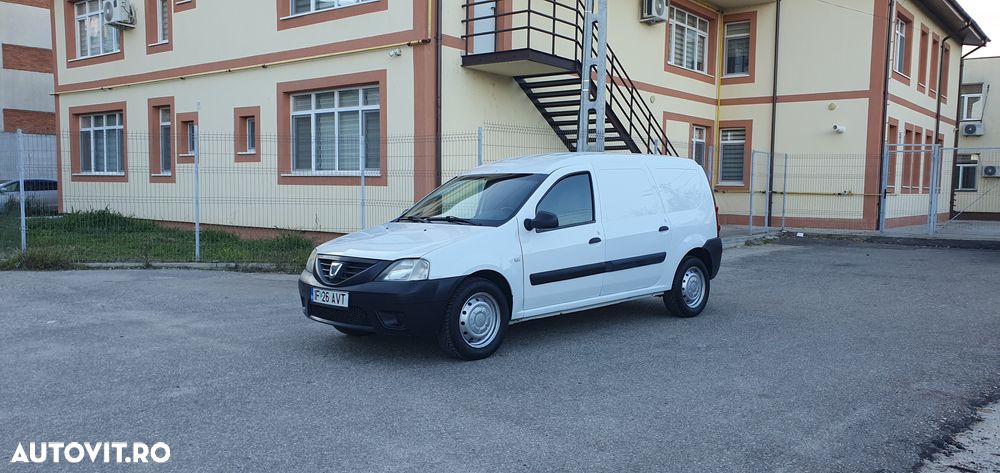 Dacia Logan Van - 1