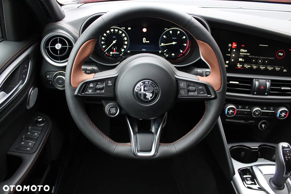 Alfa Romeo Giulia 2.0 Turbo Intensa Q4 - 12