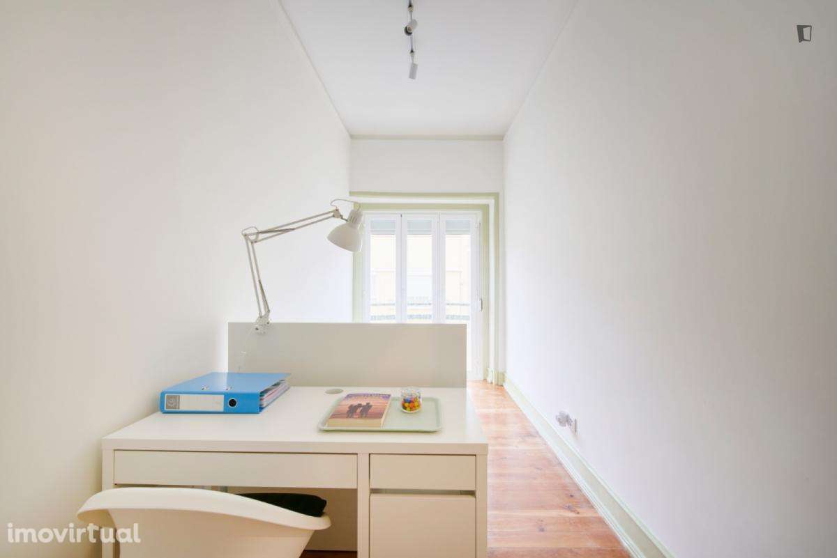 Quarto - localizado em Alcântara Lisbon - Grande imagem: 4/23