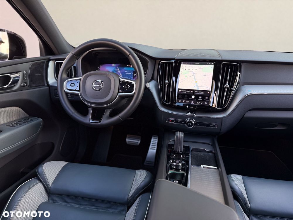Volvo XC 60 B4 D AWD Ultimate Dark - 23