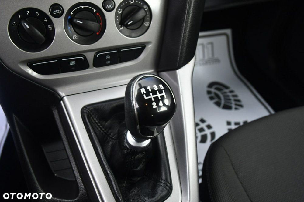 Ford Focus - 37