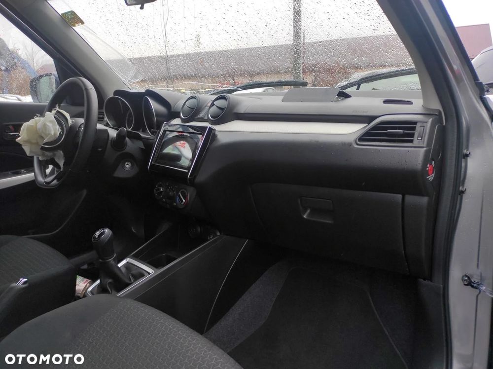 Suzuki Swift 1.2 Dualjet SHVS Premium Plus - 31