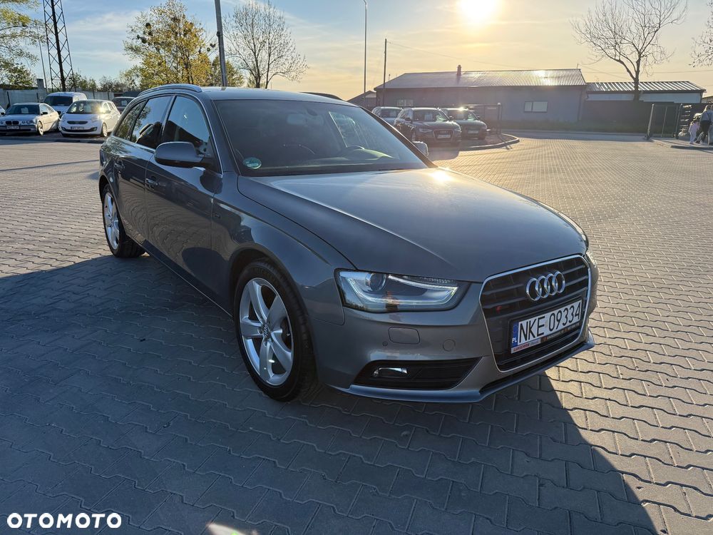 Audi A4 Avant 2.0 TDI DPF clean diesel S line Sportpaket - 16