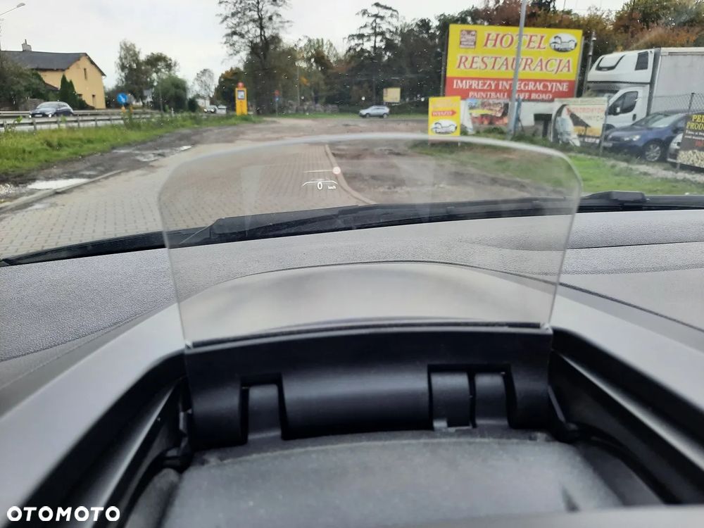 Renault Grand Scenic - 32