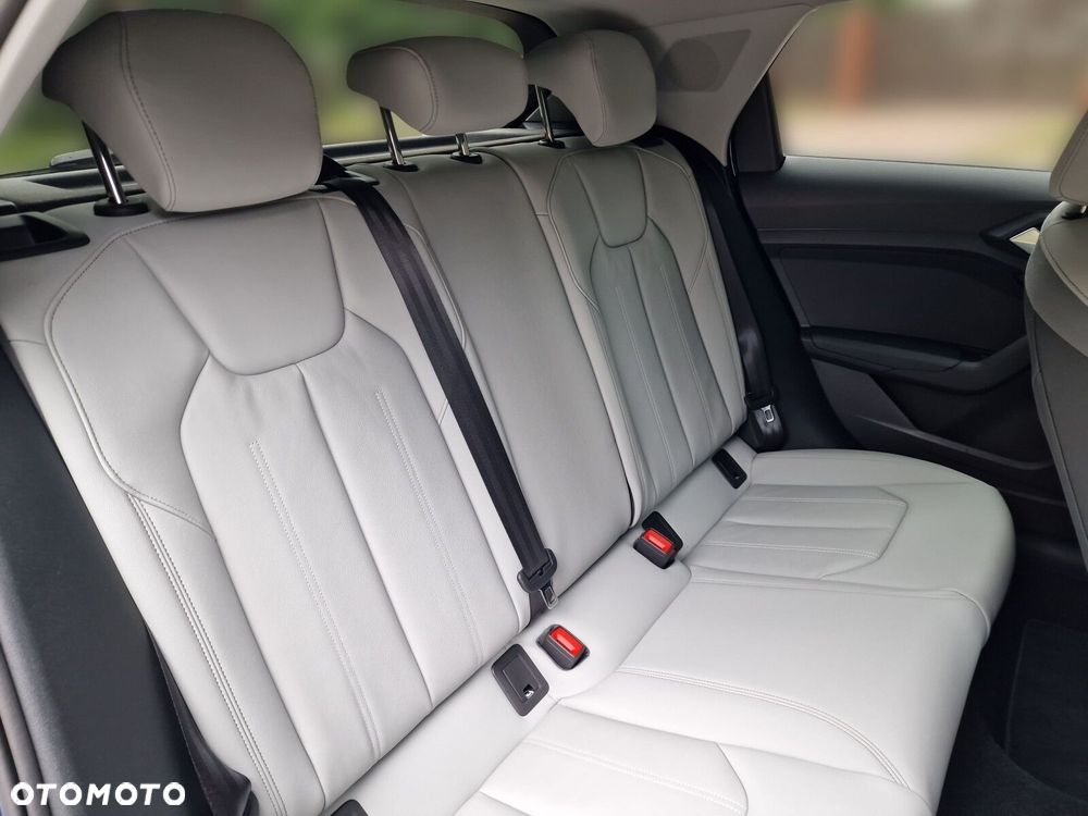 Audi A1 Sportback 35 TFSI Advanced S tronic - 21