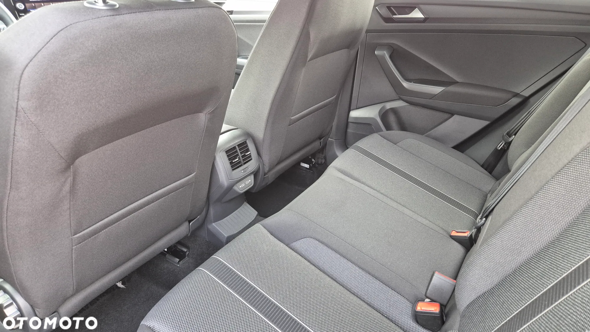 Volkswagen T-Roc 1.5 TSI Life Plus DSG - 8