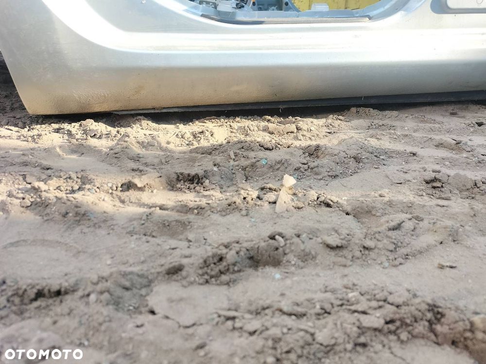 PRÓG PRAWY + SŁUPEK ŚRODKOWY TOYOTA AURIS I HB 5D 06-09 1C0 - 3