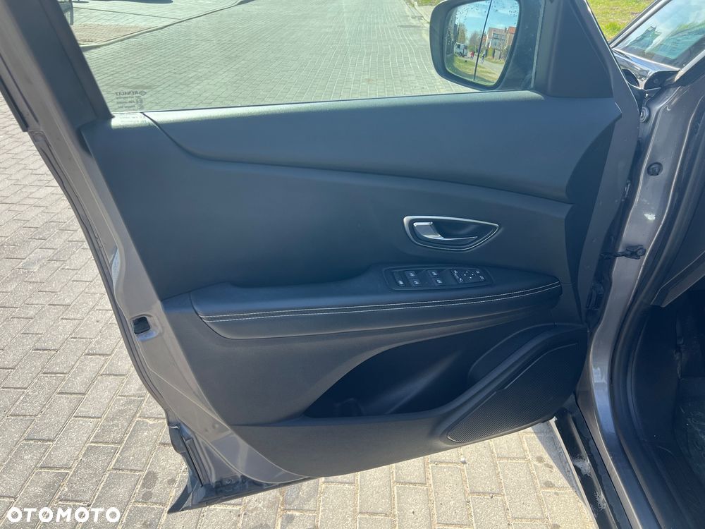 Renault Scenic Energy TCe 130 S&S Xmod Bose Edition - 16
