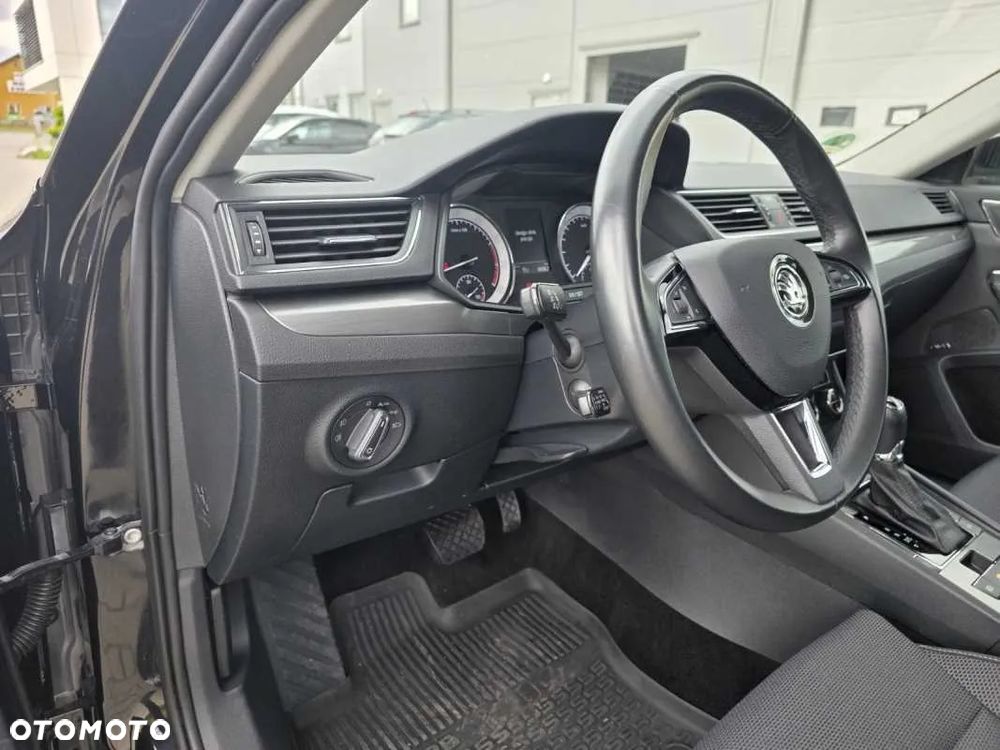 Skoda Superb 2.0 TSI Style DSG - 9
