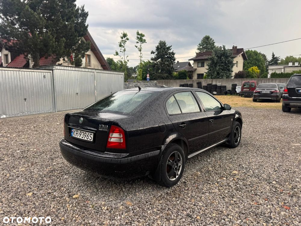 Skoda Octavia 1.6 Tour Business - 3