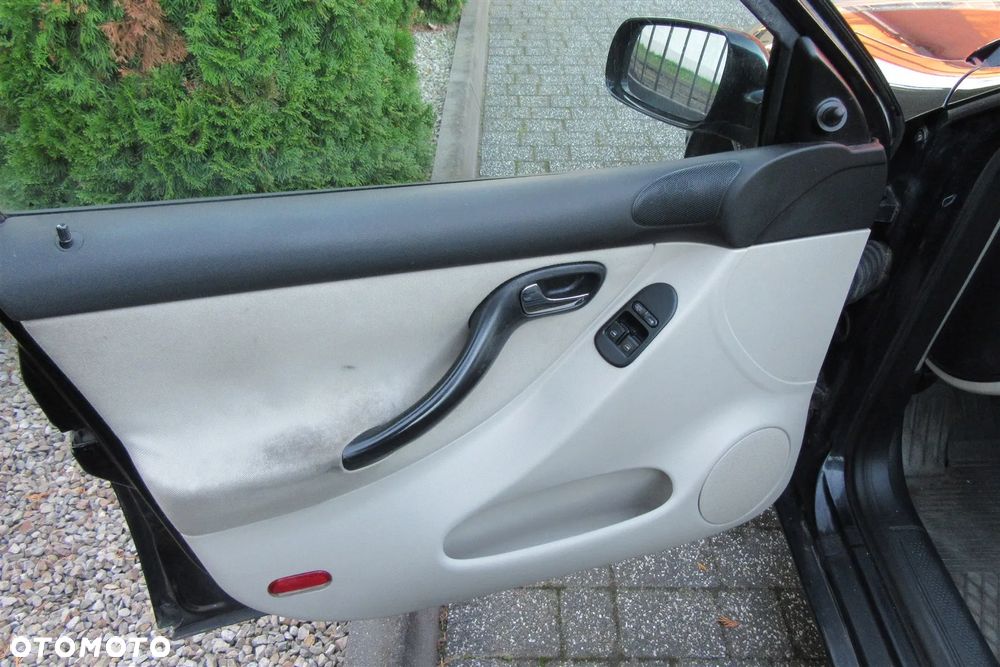 Seat Toledo 1.9 TDI Signo Emocion - 9