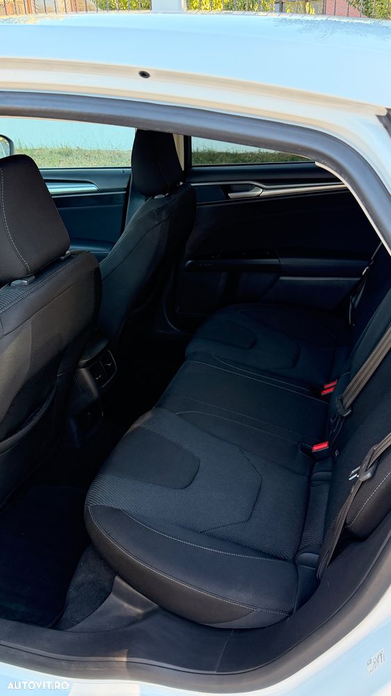 Ford Mondeo 2.0 TDCi Powershift Business - 6