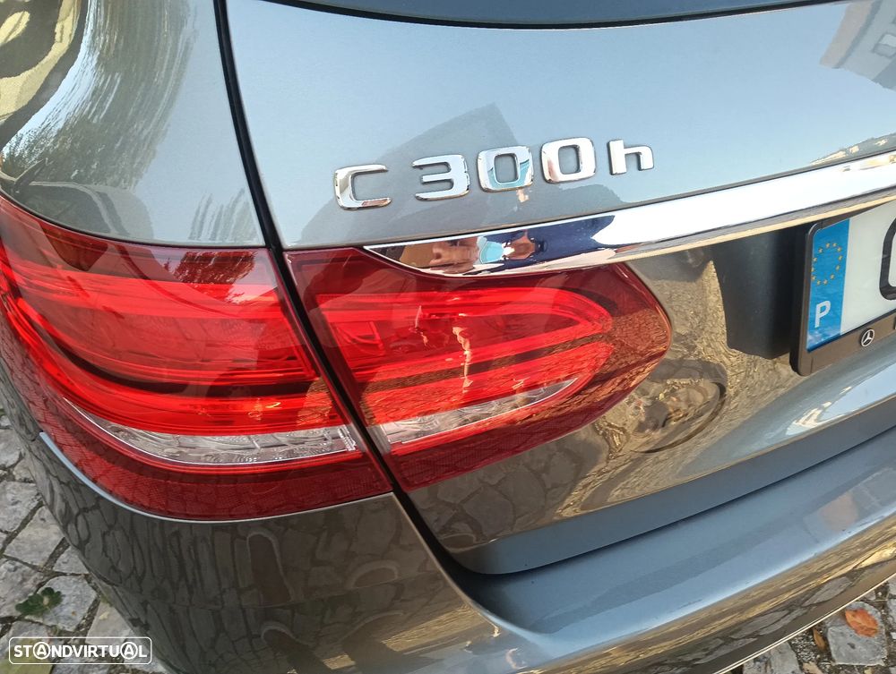 Mercedes-Benz C 300 h Exclusive - 23