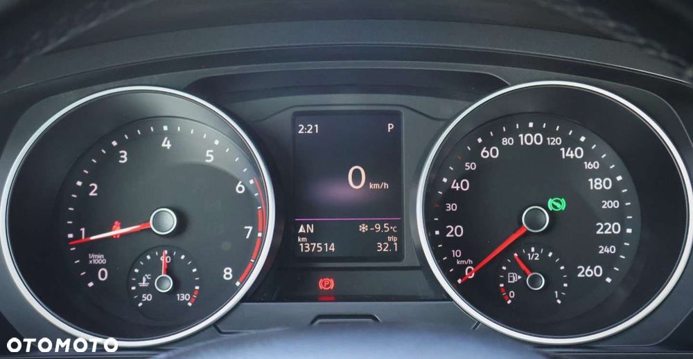 Volkswagen Tiguan - 25