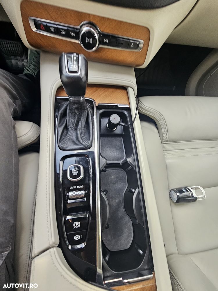 Volvo XC 90 D5 AWD Inscription - 24