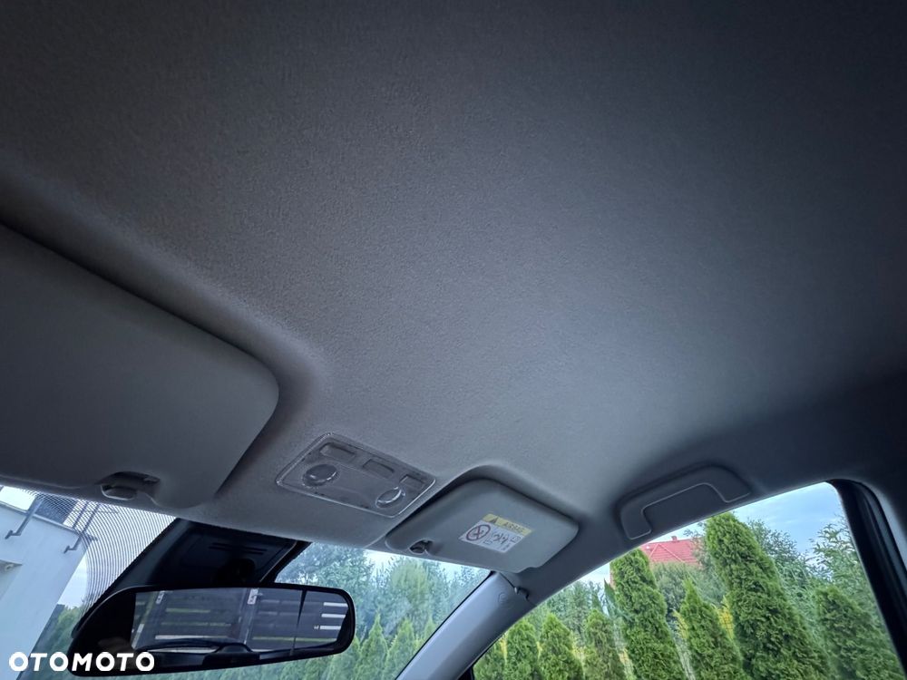 Toyota Yaris 1.5 Premium - 25