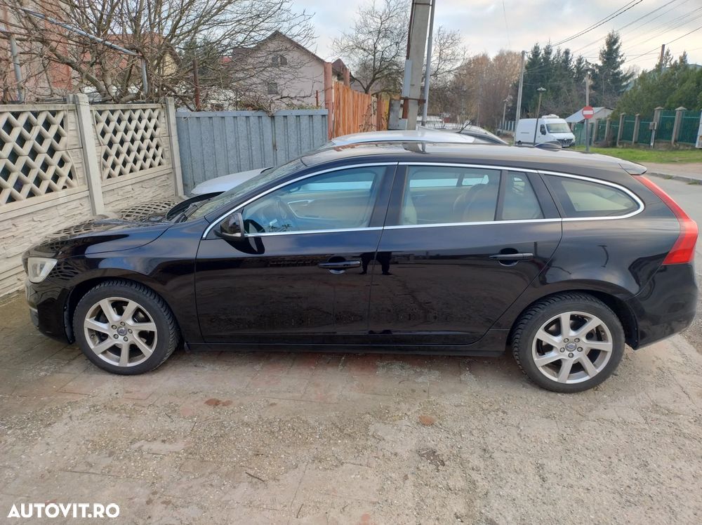 Volvo V60 D2 Momentum - 9