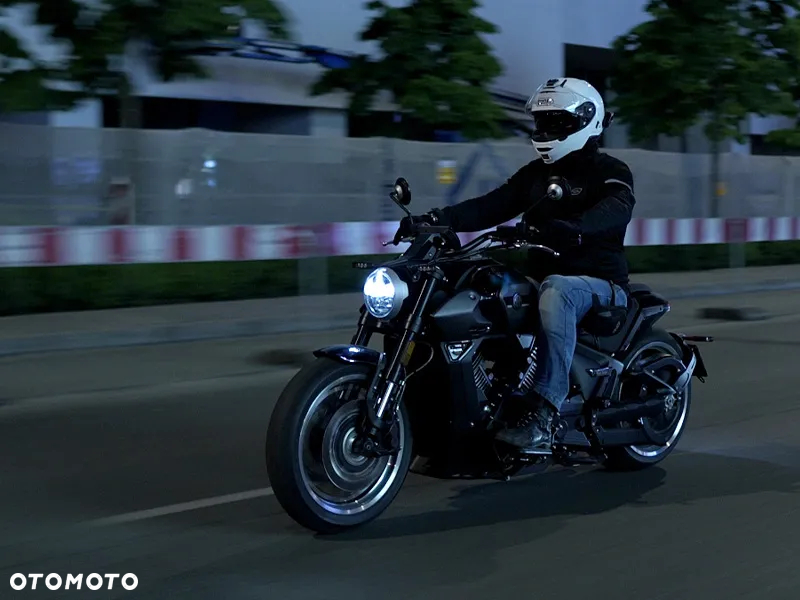Morbidelli C1002V - 6