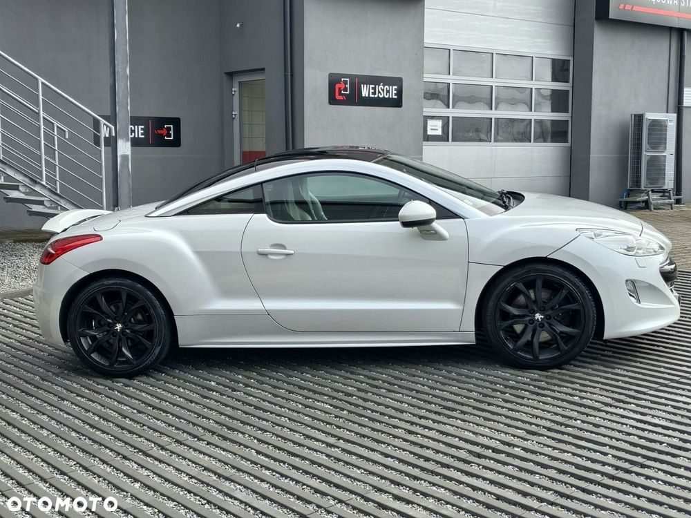 Peugeot RCZ - 8