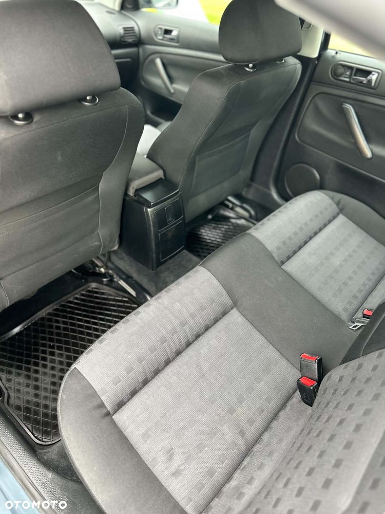 Volkswagen Passat 1.9 TDI Trendline - 9