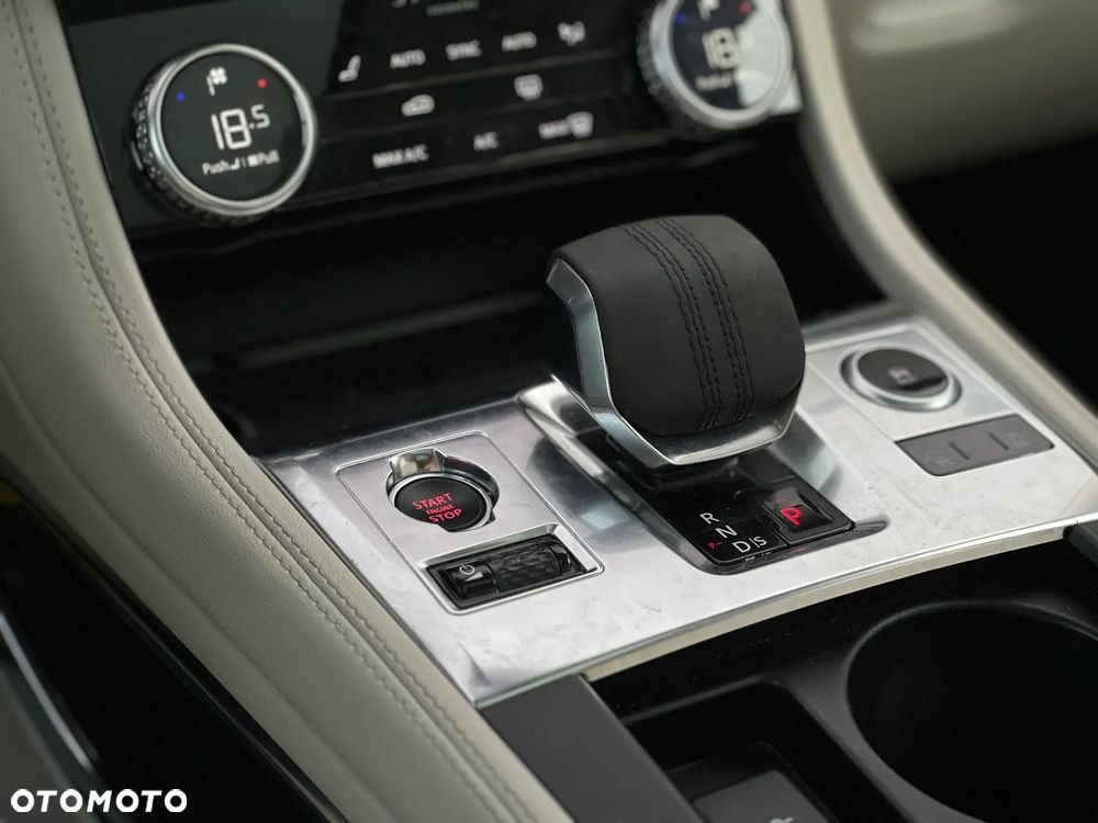 Jaguar F-Pace - 23