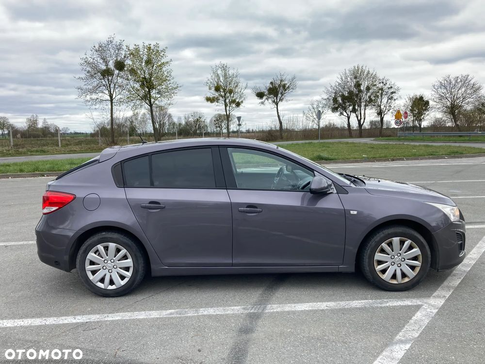 Chevrolet Cruze 1.8 LT - 4