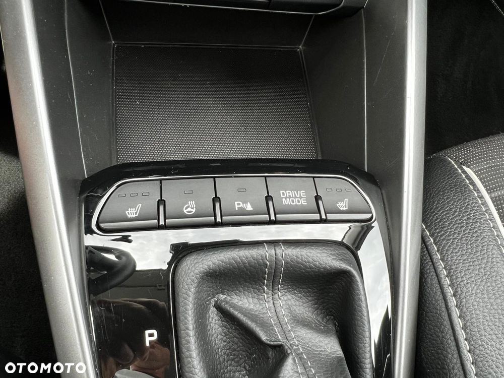 Kia Stonic 1.0 T-GDI OPF Mild Hybrid DCT7 GT-Line - 21