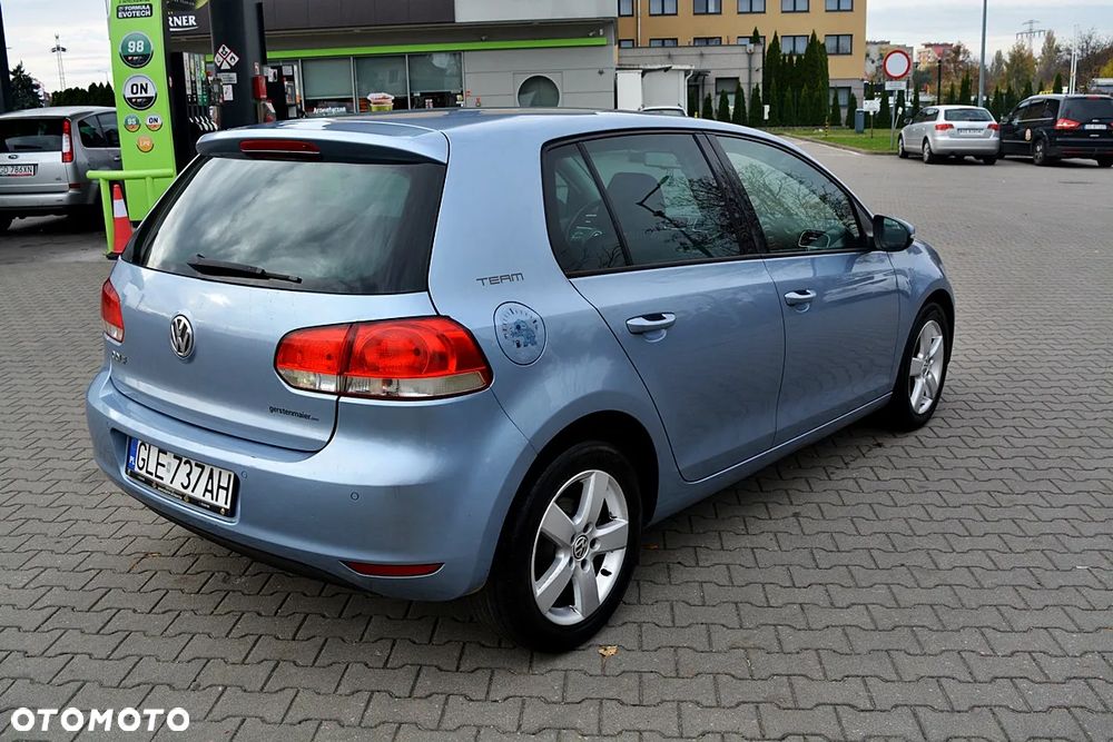 Volkswagen Golf 2010 photo 5