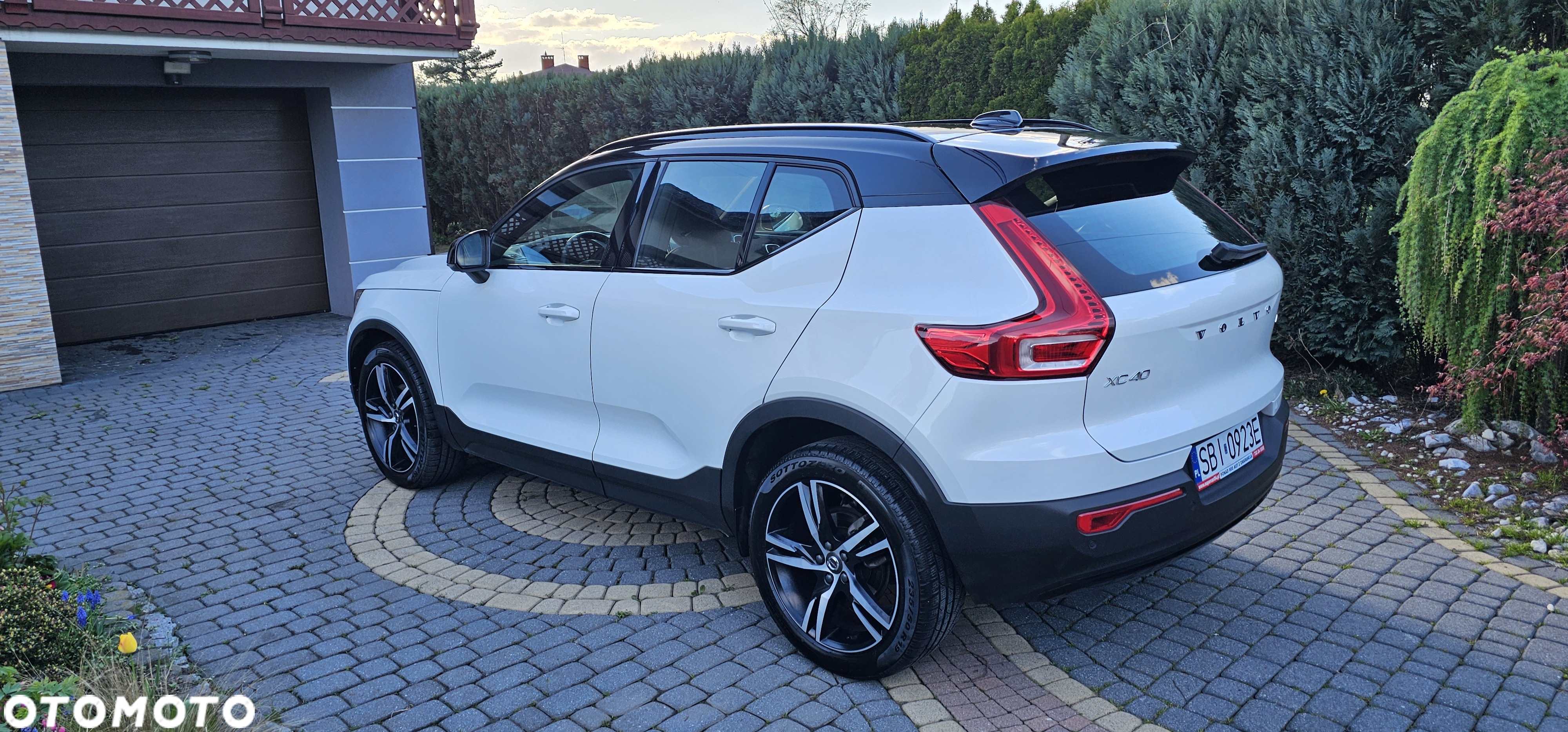 Volvo XC 40 T3 R-Design - 4