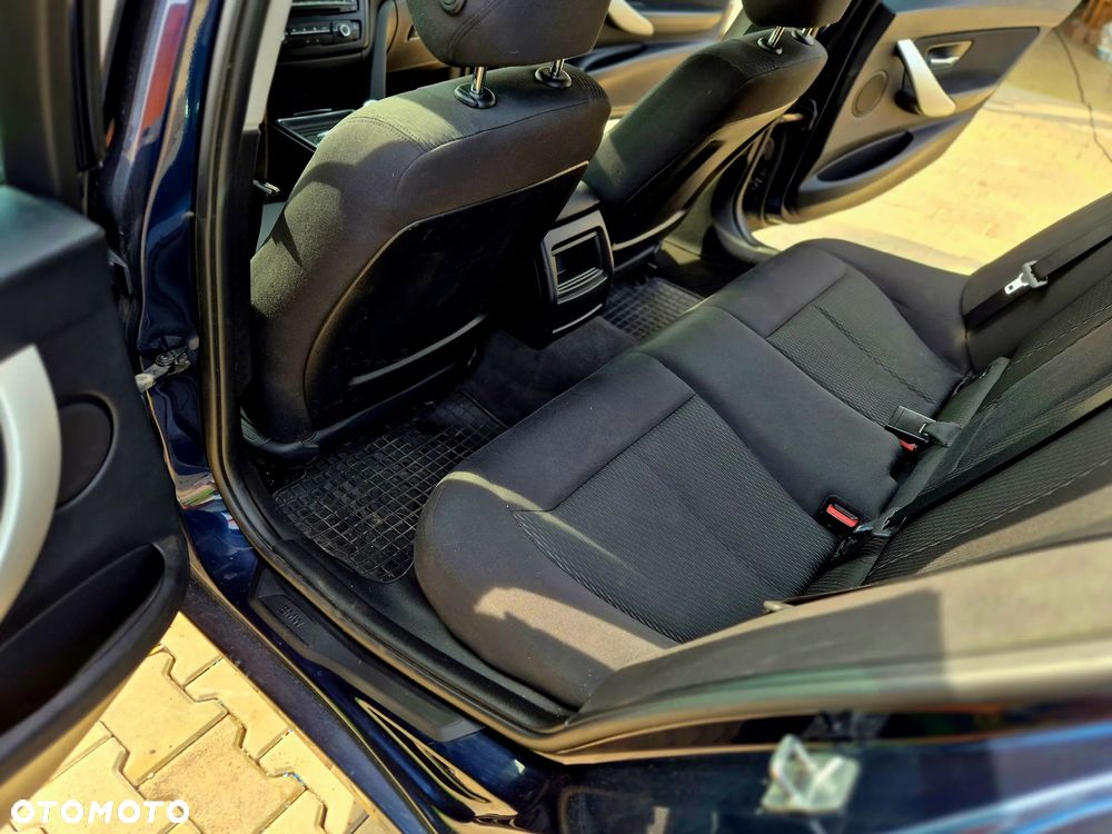 BMW Seria 3 328i - 17