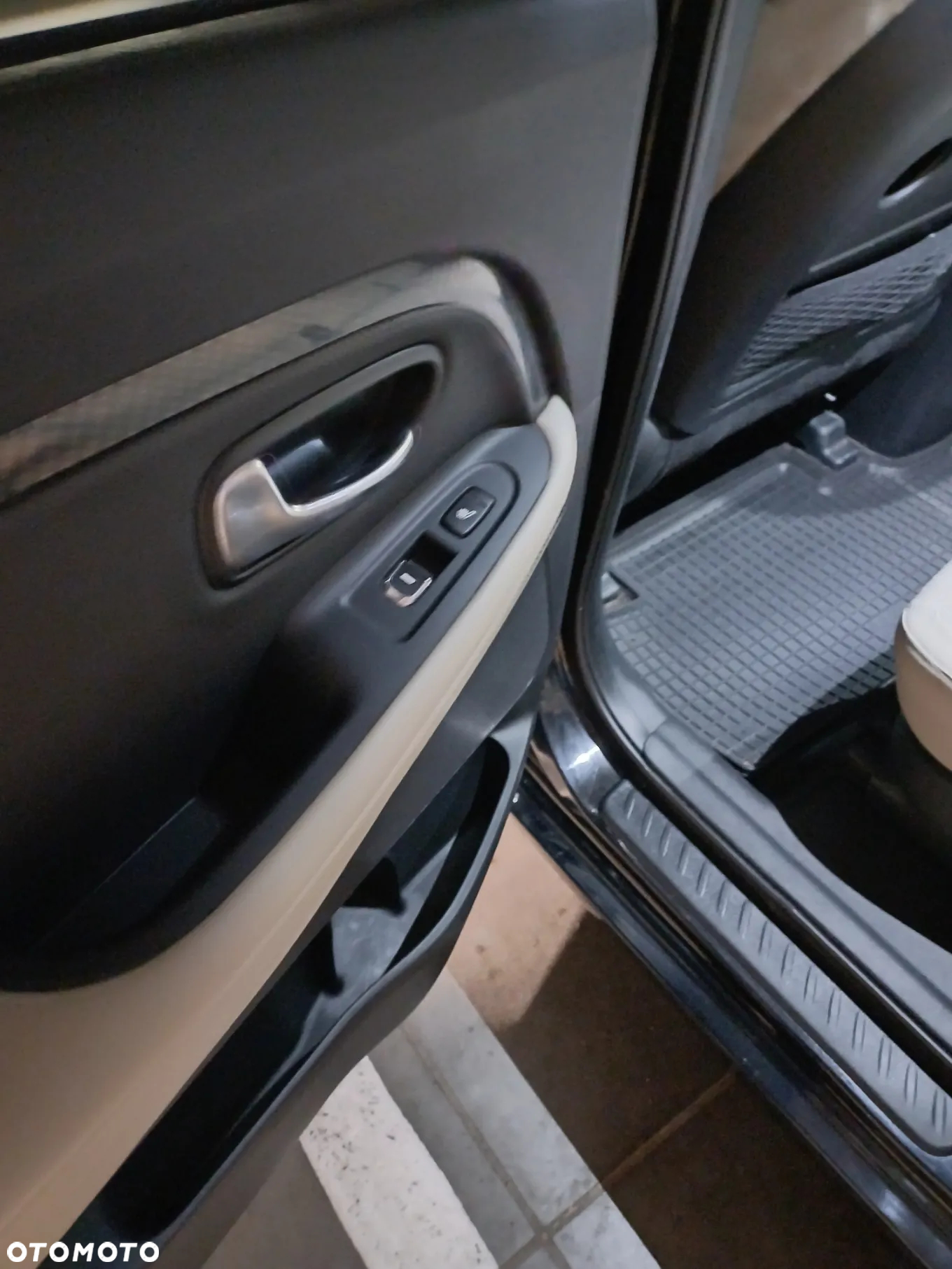 Kia Carens - 14