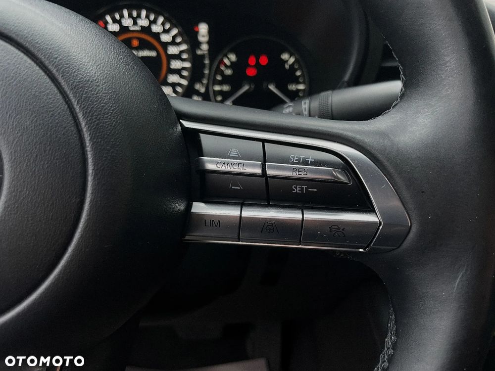 Mazda 3 e-SKYACTIV-G 122 M HYBRID DRIVE EXCLUSIVE-LINE - 26