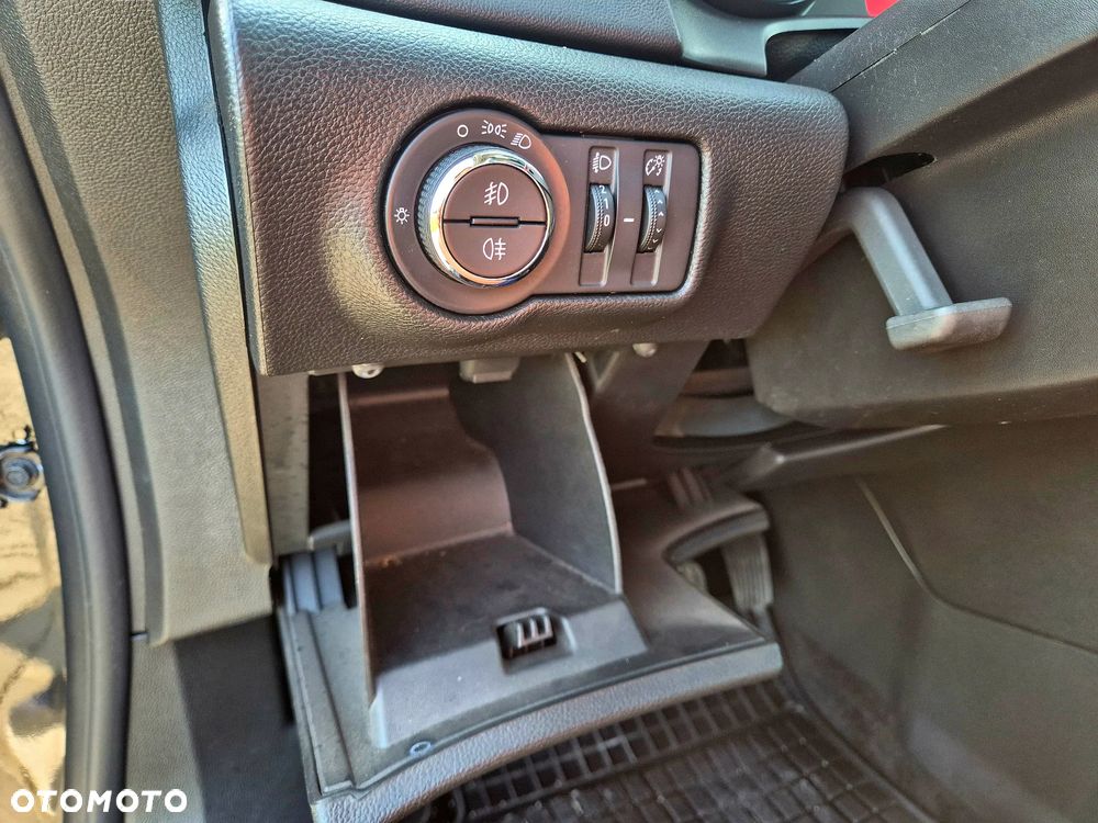 Opel Astra 1.4 T Active EU6 - 10