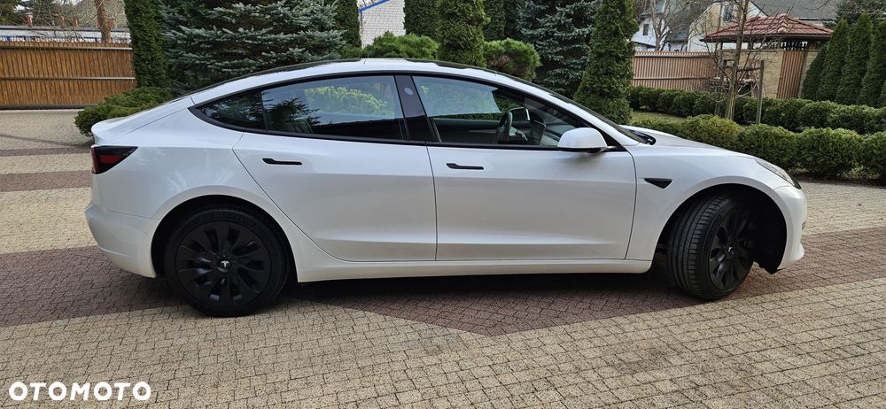 Tesla Model 3 - 2