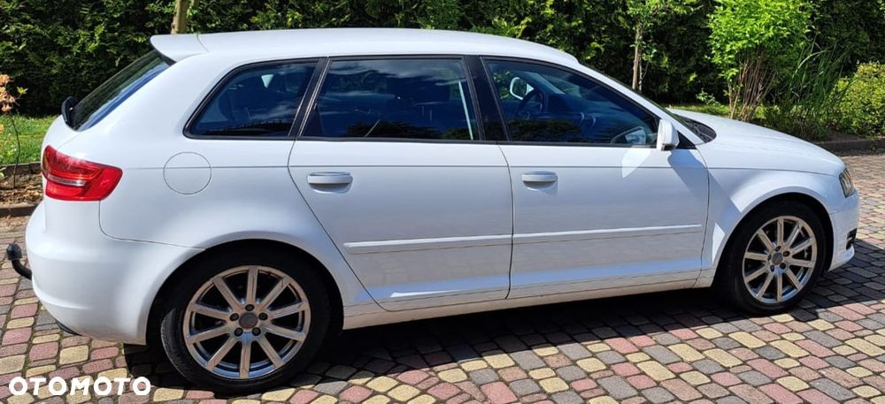 Audi A3 Sportback 1.6 TDI DPF Ambition - 5