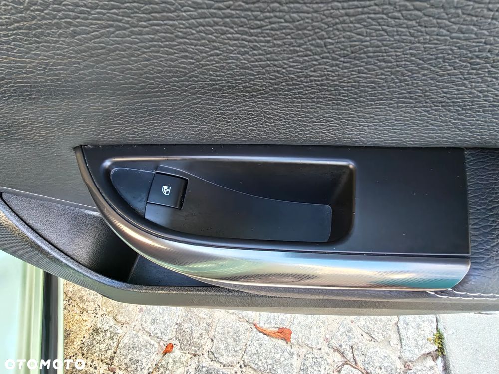 Opel Astra 1.6 Cosmo - 25