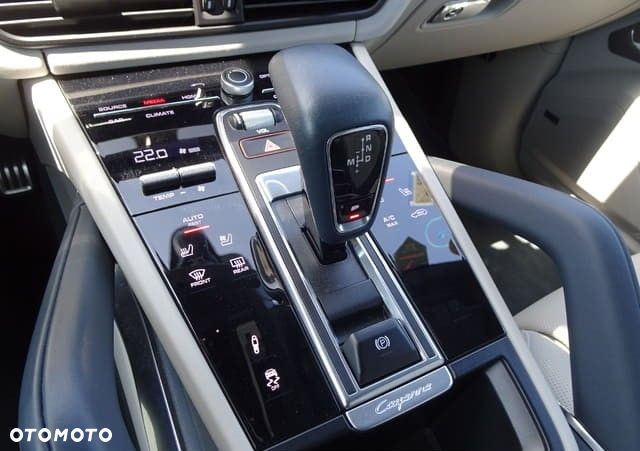 Porsche Cayenne - 15