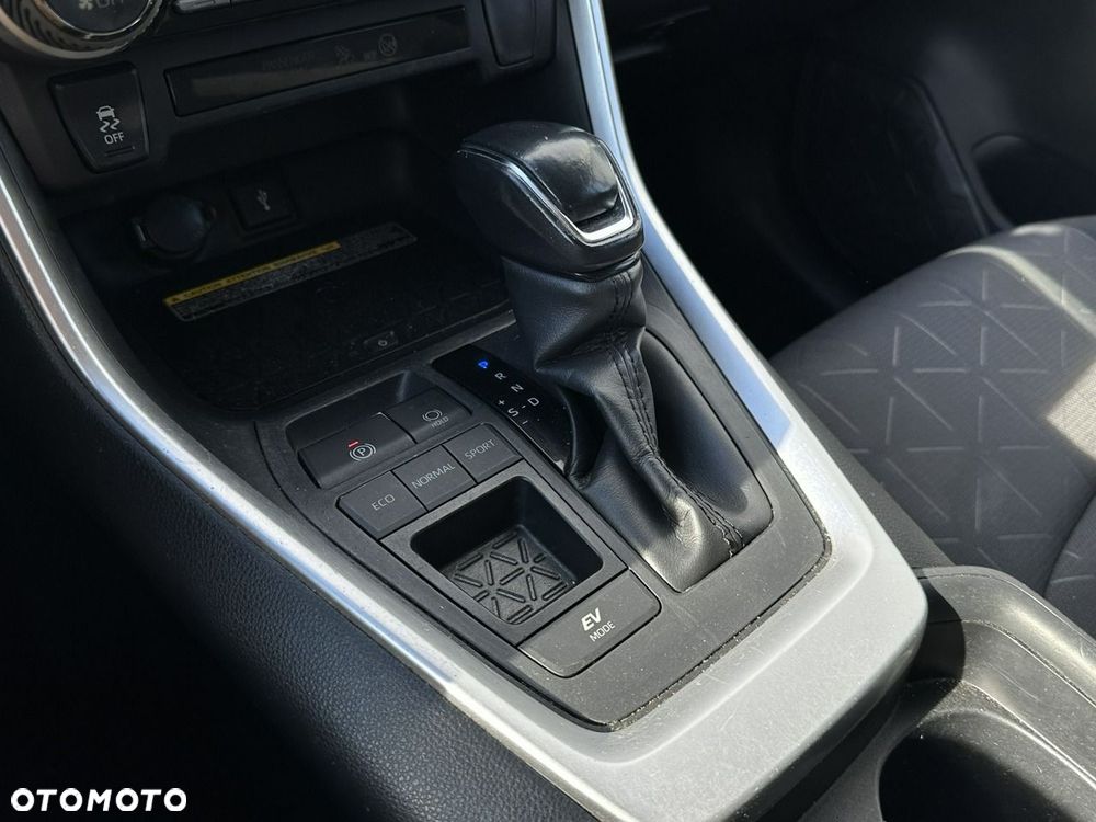 Toyota RAV4 - 22