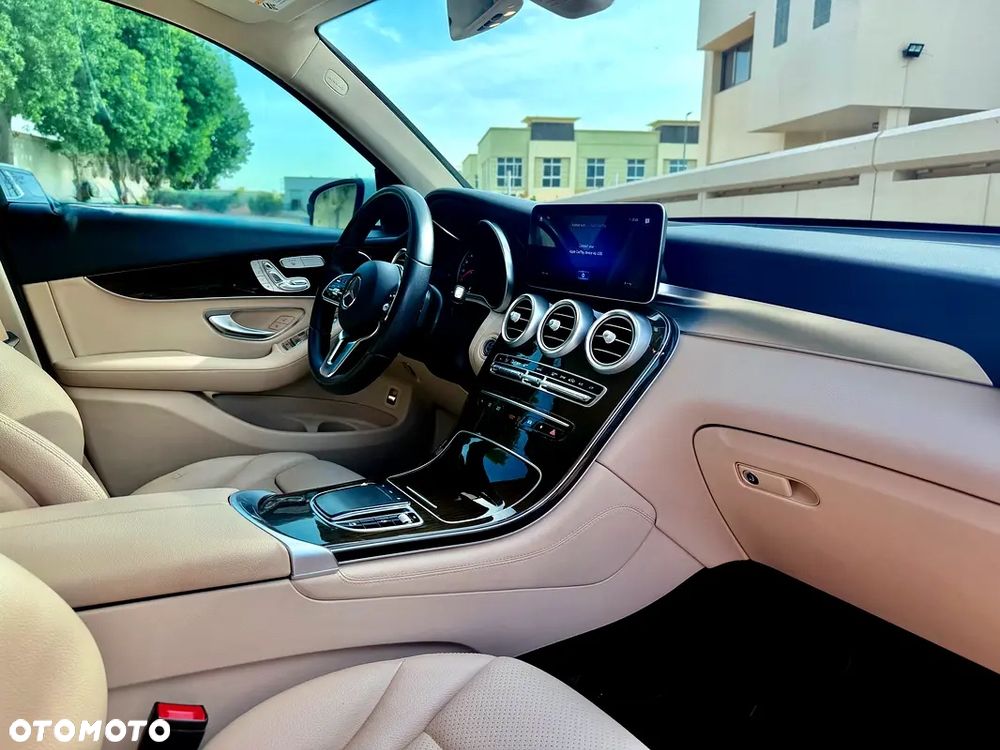 Mercedes-Benz GLC 300 4Matic 9G-TRONIC - 10