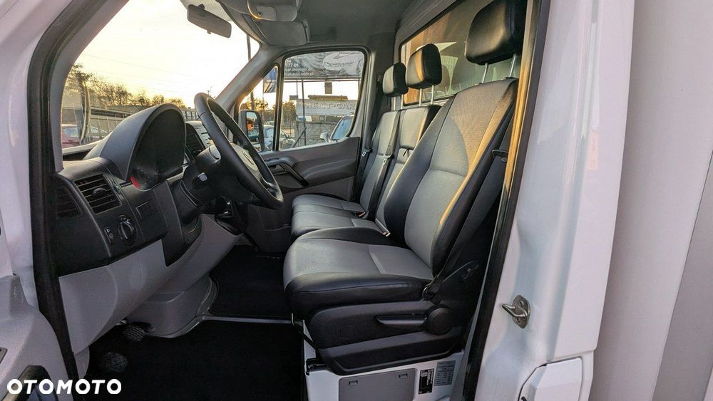 Volkswagen Crafter - 13