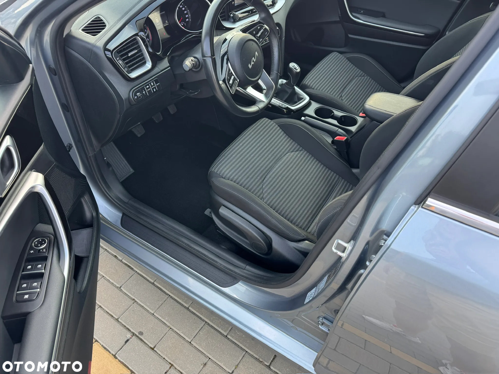 Kia Ceed - 4